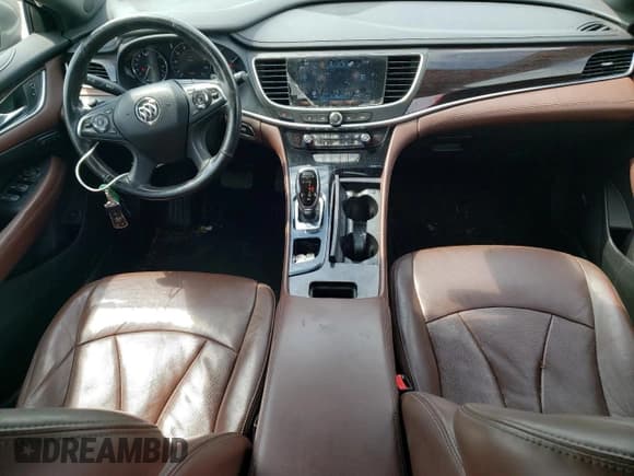 ✅ 2019 Buick LaCrosse Avenir • VIN: 1G4ZU5SS5KU125011 • Lot: 70301674. Wystawiony na Copart z przebiegiem 57 099 mil. Bezpłatny archiwum sprzedaży aukcyjnych z USA i szczegółowy raport historii pojazdu na DreamBid. Zdjęcie 8.