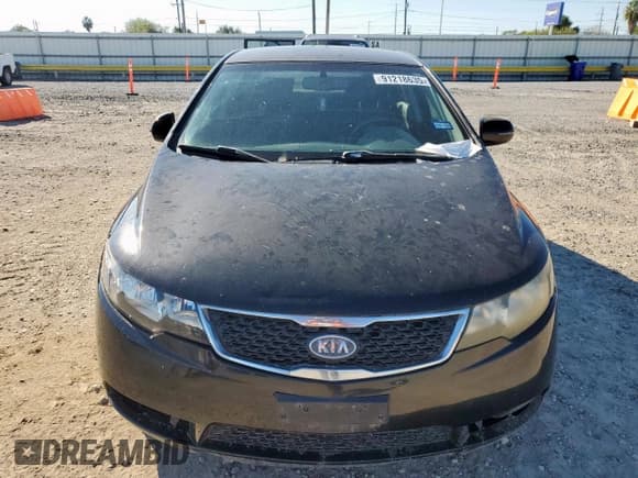 ✅ 2013 Kia Forte EX • VIN: KNAFU4A22D5732416 • Lot: 91218635. Wystawiony na Copart z przebiegiem 143 330 mil. Bezpłatny archiwum sprzedaży aukcyjnych z USA i szczegółowy raport historii pojazdu na DreamBid. Zdjęcie 5.