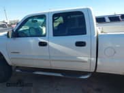 ✅ 2003 Chevrolet Silverado 2500HD LS • VIN: 1GCHK23U13F169243 • Lot: 43764426. Wystawiony na IAAI z przebiegiem 207 587 mil. Bezpłatny archiwum sprzedaży aukcyjnych z USA i szczegółowy raport historii pojazdu na DreamBid. Zdjęcie 14.