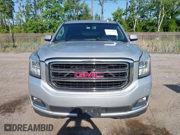 ✅ 2015 GMC Yukon XL SLT • VIN: 1GKS1HKC7FR541678 • Lot: 42323390. Wystawiony na IAAI z przebiegiem 207 342 mil. Bezpłatny archiwum sprzedaży aukcyjnych z USA i szczegółowy raport historii pojazdu na DreamBid. Zdjęcie 6.