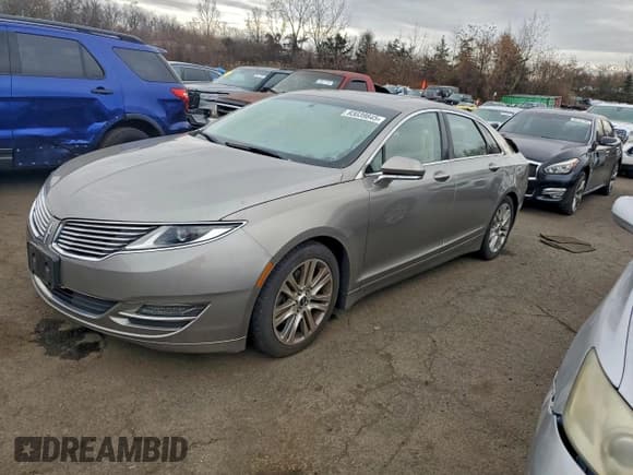 ✅ 2015 Lincoln MKZ • VIN: 3LN6L2J92FR628334 • Lot: 93039845. Wystawiony na Copart z przebiegiem 119 863 mil. Bezpłatny archiwum sprzedaży aukcyjnych z USA i szczegółowy raport historii pojazdu na DreamBid. Zdjęcie 1.