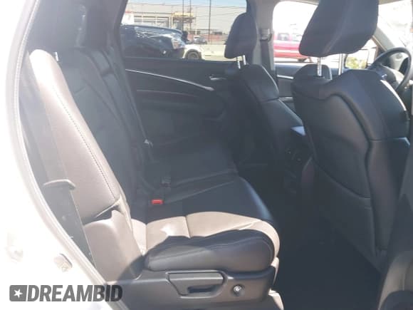 ✅ 2019 Acura MDX • VIN: 5J8YD3H38KL009636 • Lot: 43033880. Listed on IAAI with 50,219 mi. Free auction sales archive from the USA and detailed vehicle history report at DreamBid. Image 8.