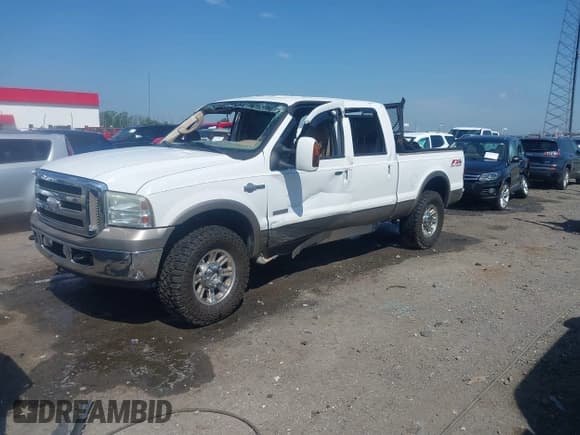 ✅ 2006 Ford F-250 XL • VIN: 1FTSW21P56ED13667 • Lot: 42108168. Listed on IAAI with 175,075 mi. Free auction sales archive from the USA and detailed vehicle history report at DreamBid. Image 2.
