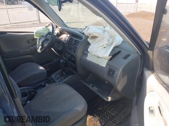 ✅ 1999 Suzuki Grand Vitara JLX • VIN: JS3TD62V2X4120349 • Lot: 42819058. Wystawiony na IAAI z przebiegiem 320 149 mil. Bezpłatny archiwum sprzedaży aukcyjnych z USA i szczegółowy raport historii pojazdu na DreamBid. Zdjęcie 5.