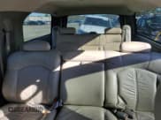 ✅ 2002 Chevrolet Suburban LT • VIN: 1GNEC16Z92J148631 • Лот: 48424695. Опубликован ранее на Copart с пробегом 224 787 миль. Бесплатный доступ к архиву аукционных продаж из США и подробный отчёт об истории автомобиля на DreamBid. Изображение 10.