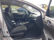 ✅ 2019 Nissan Sentra S • VIN: 3N1AB7APXKY264695 • Lot: 43418182. Wystawiony na IAAI z przebiegiem 98 963 mil. Bezpłatny archiwum sprzedaży aukcyjnych z USA i szczegółowy raport historii pojazdu na DreamBid. Zdjęcie 5.