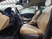 ✅ 2017 Hyundai Azera Limited • VIN: KMHFH4JG3HA583140 • Lot: 86318055. Listed on Copart with 70,602 mi. Free auction sales archive from the USA and detailed vehicle history report at DreamBid. Image 7.