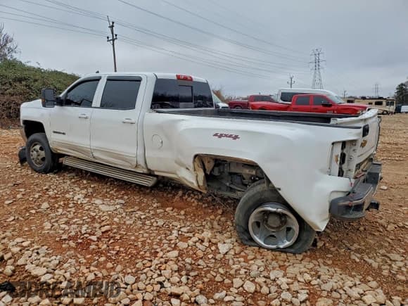 ✅ 2018 Chevrolet Silverado 3500HD LT • VIN: 1GC4KZEY1JF109841 • Лот: 81680695. Опубликован ранее на Copart с пробегом Не указан. Бесплатный доступ к архиву аукционных продаж из США и подробный отчёт об истории автомобиля на DreamBid. Изображение 2.