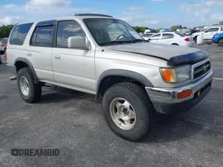 ✅ 1997 Toyota 4Runner SR5 • VIN: JT3GN86R3V0047135 • Lot: 41092819. Listed on IAAI with 264,795 mi. Free auction sales archive from the USA and detailed vehicle history report at DreamBid. Image 1.