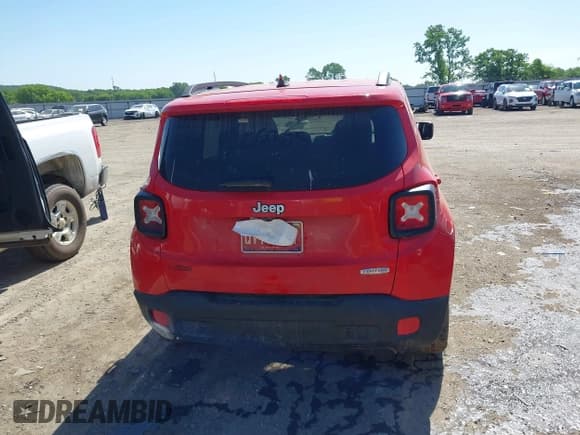 ✅ 2017 Jeep Renegade Latitude • VIN: ZACCJABB9HPG01993 • Lot: 42271107. Listed on IAAI with Not provided. Free auction sales archive from the USA and detailed vehicle history report at DreamBid. Image 15.