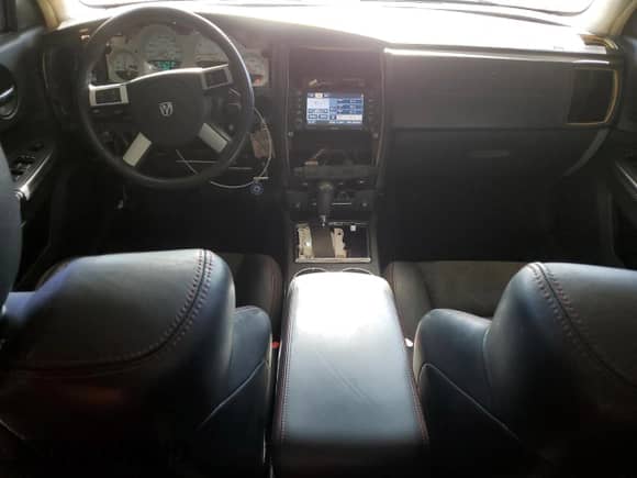 2008 Dodge Charger SRT-8 с VIN 2B3LA73W18H198034, выставлен на аукционе Copart как лот 66955345 с пробегом 30 292 миль миль и Чистый • Clean title. История ставок и продаж доступна на DreamBid. Изображение 8.