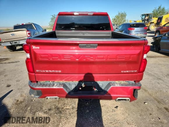 ✅ 2019 Chevrolet Silverado 1500 Custom • VIN: 1GCUYBEF2KZ379164 • Lot: 71219625. Wystawiony na Copart z przebiegiem 72 109 mil. Bezpłatny archiwum sprzedaży aukcyjnych z USA i szczegółowy raport historii pojazdu na DreamBid. Zdjęcie 6.