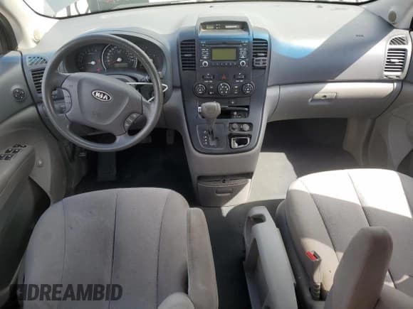 ✅ 2010 Kia Sedona LX • VIN: KNDMG4C35A6329785 • Lot: 70511405. Listed on Copart with 237,161 mi. Free auction sales archive from the USA and detailed vehicle history report at DreamBid. Image 8.