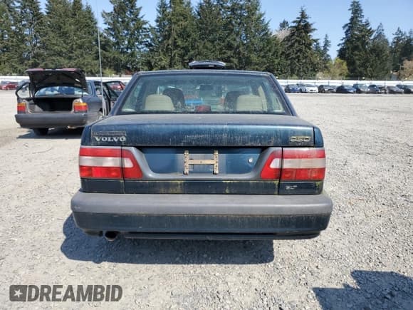 ✅ 1995 Volvo 850 • VIN: YV1LS5505S2223259 • Lot: 54256805. Listed on Copart with 231,681 mi. Free auction sales archive from the USA and detailed vehicle history report at DreamBid. Image 6.