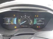 ✅ 2020 Ford Fusion SE • VIN: 3FA6P0LUXLR250747 • Lot: 43575932. Wystawiony na IAAI z przebiegiem 43 885 mil. Bezpłatny archiwum sprzedaży aukcyjnych z USA i szczegółowy raport historii pojazdu na DreamBid. Zdjęcie 7.