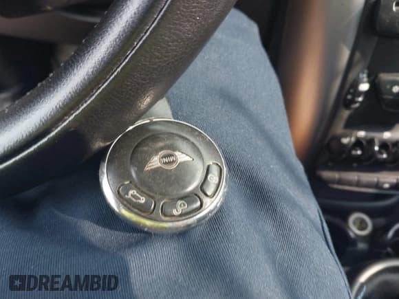 ✅ 2012 MINI Countryman • VIN: WMWZB3C5XCWM30143 • Lot: 42404893. Listed on IAAI with 143,836 mi. Free auction sales archive from the USA and detailed vehicle history report at DreamBid. Image 11.