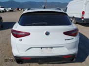 ✅ 2019 Alfa Romeo Stelvio Ti • VIN: ZASPAKBN4K7C38094 • Lot: 43008296. Wystawiony na IAAI z przebiegiem 28 677 mil. Bezpłatny archiwum sprzedaży aukcyjnych z USA i szczegółowy raport historii pojazdu na DreamBid. Zdjęcie 16.