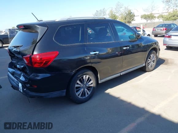 ✅ 2018 Nissan Pathfinder S • VIN: 5N1DR2MN6JC633381 • Лот: 41999410. Опубликован ранее на IAAI с пробегом 106 561 миль. Бесплатный доступ к архиву аукционных продаж из США и подробный отчёт об истории автомобиля на DreamBid. Изображение 4.