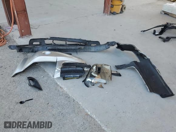 ✅ 2008 Chevrolet Equinox LS • VIN: 2CNDL13F186018715 • Лот: 50883075. Опубликован ранее на Copart с пробегом 223 325 миль. Бесплатный доступ к архиву аукционных продаж из США и подробный отчёт об истории автомобиля на DreamBid. Изображение 13.