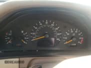 ✅ 2002 Mercedes-Benz E 320 • VIN: WDBJH65J72B404856 • Lot: 57491485. Wystawiony na Copart z przebiegiem 229 245 mil. Bezpłatny archiwum sprzedaży aukcyjnych z USA i szczegółowy raport historii pojazdu na DreamBid. Zdjęcie 9.