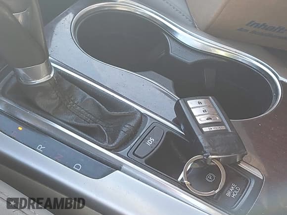 ✅ 2015 Acura TLX Technology • VIN: 19UUB1F58FA009022 • Lot: 43803769. Listed on IAAI with 129,906 mi. Free auction sales archive from the USA and detailed vehicle history report at DreamBid. Image 11.