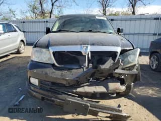 ✅ 2006 Lincoln Navigator Luxury • VIN: 5LMFU28506LJ04076 • Lot: 79187754. Wystawiony na Copart z przebiegiem 116 638 mil. Bezpłatny archiwum sprzedaży aukcyjnych z USA i szczegółowy raport historii pojazdu na DreamBid. Zdjęcie 5.