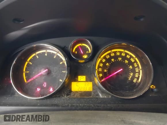 ✅ 2008 Saturn VUE XE • VIN: 3GSDL43NX8S642452 • Лот: 43537603. Опубликован ранее на IAAI с пробегом 223 318 миль. Бесплатный доступ к архиву аукционных продаж из США и подробный отчёт об истории автомобиля на DreamBid. Изображение 7.