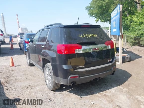 ✅ 2015 GMC Terrain SLT • VIN: 2GKFLSE32F6381435 • Lot: 42454787. Listed on IAAI with 120,000 mi. Free auction sales archive from the USA and detailed vehicle history report at DreamBid. Image 3.