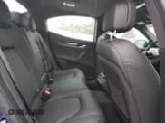 ✅ 2022 Maserati Ghibli Modena Q4 • VIN: ZAM57YTM0NX402657 • Lot: 51572705. Wystawiony na Copart z przebiegiem Nie podano. Bezpłatny archiwum sprzedaży aukcyjnych z USA i szczegółowy raport historii pojazdu na DreamBid. Zdjęcie 10.