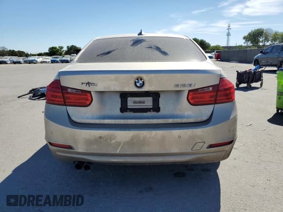 ✅ 2015 BMW 3 Series 328i • VIN: WBA3A5G55FNS84226 • Lot: 50106465. Wystawiony na Copart z przebiegiem 122 659 mil. Bezpłatny archiwum sprzedaży aukcyjnych z USA i szczegółowy raport historii pojazdu na DreamBid. Zdjęcie 6.