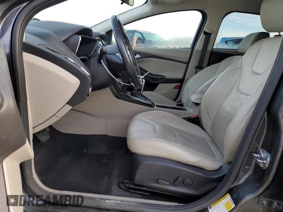 ✅ 2015 Ford Focus Electric • VIN: 1FADP3R43FL221870 • Lot: 79549284. Listed on Copart with 67,079 mi. Free auction sales archive from the USA and detailed vehicle history report at DreamBid. Image 7.
