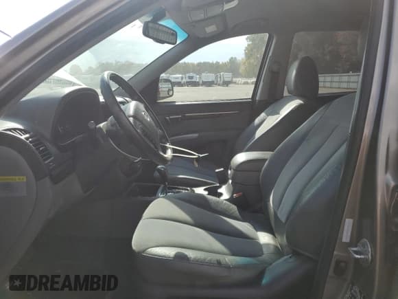 ✅ 2012 Hyundai Santa Fe SE • VIN: 5XYZHDAGXCG098035 • Lot: 75952204. Listed on Copart with 175,381 mi. Free auction sales archive from the USA and detailed vehicle history report at DreamBid. Image 7.