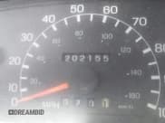 ✅ 1999 Ford F-250 XL • VIN: 1FTNX20L8XEC87849 • Lot: 42565507. Listed on IAAI with 202,155 mi. Free auction sales archive from the USA and detailed vehicle history report at DreamBid. Image 7.