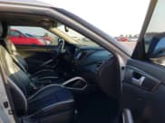 ✅ 2013 Hyundai Veloster Turbo • VIN: KMHTC6AE3DU181090 • Lot: 43024341. Wystawiony na IAAI z przebiegiem 152 140 mil. Bezpłatny archiwum sprzedaży aukcyjnych z USA i szczegółowy raport historii pojazdu na DreamBid. Zdjęcie 5.