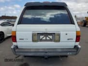 ✅ 1994 Toyota 4Runner • VIN: JT3VN39W1R0134887 • Lot: 78728034. Wystawiony na Copart z przebiegiem 333 770 mil. Bezpłatny archiwum sprzedaży aukcyjnych z USA i szczegółowy raport historii pojazdu na DreamBid. Zdjęcie 6.