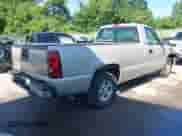 2004 Chevrolet Silverado 1500 Work Truck z VIN 1GCEC14V74Z281238, wystawiony jako IAAI lot #42537318 z przebiegiem 119 429 mil mil oraz . Historia ofert i sprzedaży dostępna na DreamBid. Obrazek 4.