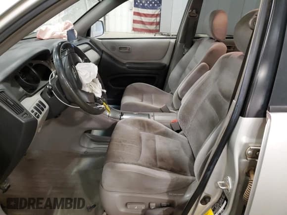 ✅ 2003 Toyota Highlander • VIN: JTEHF21A130157556 • Lot: 68172055. Wystawiony na Copart z przebiegiem 145 593 mil. Bezpłatny archiwum sprzedaży aukcyjnych z USA i szczegółowy raport historii pojazdu na DreamBid. Zdjęcie 7.