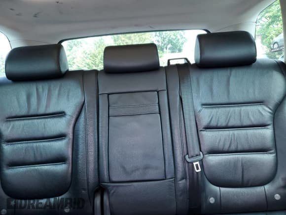 ✅ 2016 Volkswagen Touareg Sport • VIN: WVGEP9BP9GD005227 • Lot: 63731035. Listed on Copart with Not provided. Free auction sales archive from the USA and detailed vehicle history report at DreamBid. Image 10.