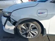 ✅ 2019 Honda Clarity • VIN: JHMZC5F16KC001861 • Lot: 43519638. Wystawiony na IAAI z przebiegiem 62 827 mil. Bezpłatny archiwum sprzedaży aukcyjnych z USA i szczegółowy raport historii pojazdu na DreamBid. Zdjęcie 18.