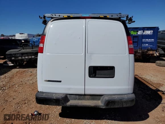 ✅ 2021 Chevrolet Express Cargo • VIN: 1GCWGAFP3M1233886 • Лот: 43017505. Опубликован ранее на Copart с пробегом Не указан. Бесплатный доступ к архиву аукционных продаж из США и подробный отчёт об истории автомобиля на DreamBid. Изображение 6.