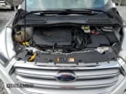 ✅ 2017 Ford Escape SE • VIN: 1FMCU9GDXHUB33878 • Lot: 60756895. Wystawiony na Copart z przebiegiem 131 240 mil. Bezpłatny archiwum sprzedaży aukcyjnych z USA i szczegółowy raport historii pojazdu na DreamBid. Zdjęcie 12.