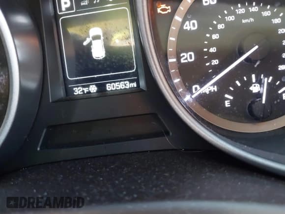 ✅ 2017 Hyundai Santa Fe 2.4L • VIN: 5XYZUDLB3HG452580 • Lot: 43900244. Listed on IAAI with 60,563 mi. Free auction sales archive from the USA and detailed vehicle history report at DreamBid. Image 15.