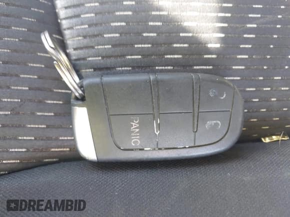 ✅ 2014 Dodge Journey SE • VIN: 3C4PDCABXET209843 • Lot: 43085460. Wystawiony na IAAI z przebiegiem 171 697 mil. Bezpłatny archiwum sprzedaży aukcyjnych z USA i szczegółowy raport historii pojazdu na DreamBid. Zdjęcie 11.