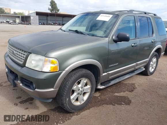 ✅ 2004 Ford Explorer Eddie Bauer • VIN: 1FMZU74K94UB44804 • Lot: 42140808. Listed on IAAI with 305,912 mi. Free auction sales archive from the USA and detailed vehicle history report at DreamBid. Image 2.
