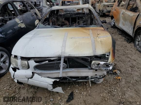 ✅ 2000 Buick LeSabre Limited • VIN: 1G4HR54K9YU119215 • Lot: 85534465. Listed on Copart with 196,110 mi. Free auction sales archive from the USA and detailed vehicle history report at DreamBid. Image 5.