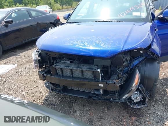 ✅ 2024 Hyundai Venue SEL • VIN: KMHRC8A39RU298832 • Lot: 42419329. Listed on IAAI with 7,582 mi. Free auction sales archive from the USA and detailed vehicle history report at DreamBid. Image 6.