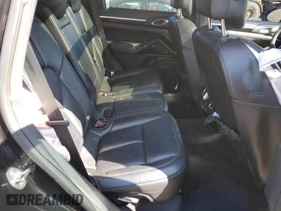 ✅ 2016 Porsche Cayenne S • VIN: WP1AB2A26GLA95360 • Lot: 53270765. Listed on Copart with 79,285 mi. Free auction sales archive from the USA and detailed vehicle history report at DreamBid. Image 12.