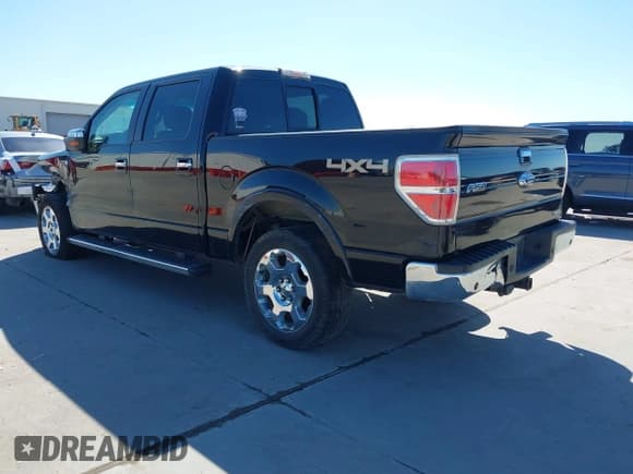 ✅ 2011 Ford F-150 XL • VIN: 1FTFW1EF4BFA60133 • Lot: 42056128. Wystawiony na IAAI z przebiegiem 183 993 mil. Bezpłatny archiwum sprzedaży aukcyjnych z USA i szczegółowy raport historii pojazdu na DreamBid. Zdjęcie 3.
