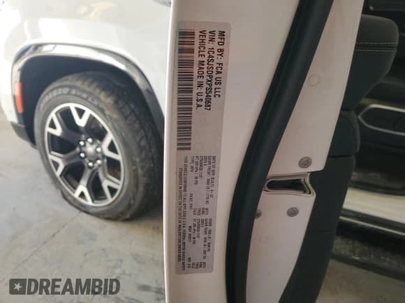 ✅ 2023 Jeep Wagoneer Series III • VIN: 1C4SJSDPXPS540687 • Lot: 43274385. Listed on Copart with 40,098 mi. Free auction sales archive from the USA and detailed vehicle history report at DreamBid. Image 14.