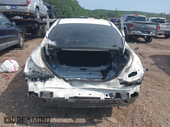 ✅ 2020 Mercedes-Benz C 300 • VIN: 55SWF8DB4LU334586 • Lot: 42886419. Wystawiony na IAAI z przebiegiem 85 788 mil. Bezpłatny archiwum sprzedaży aukcyjnych z USA i szczegółowy raport historii pojazdu na DreamBid. Zdjęcie 16.